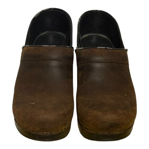 Dansko Oiled Leather Clogs Brown Women’s Size 39 / 8.5–9 Comfort Work Shoes - Picture 4 of 6
